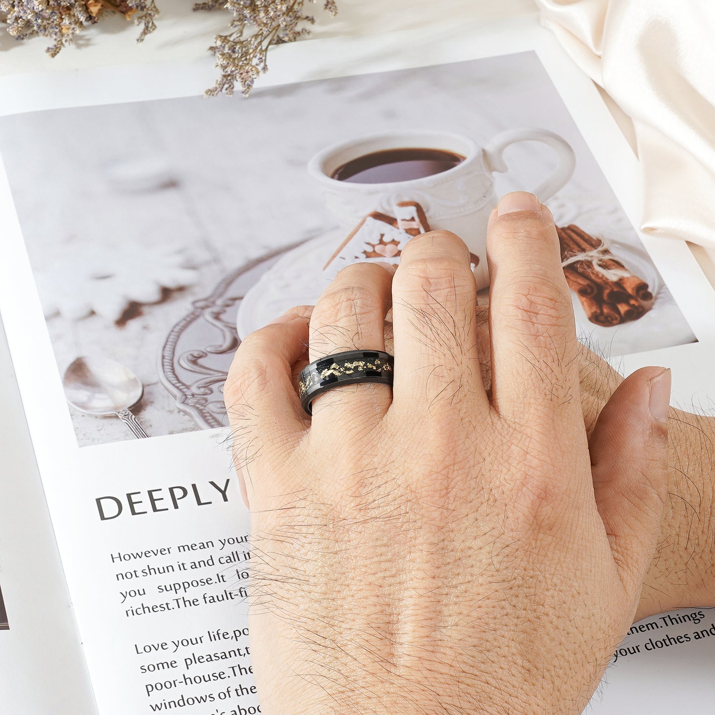 Nebula Men's Gold Leaf Wedding Band