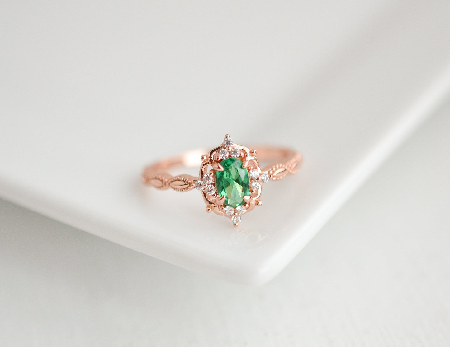 Fia Emerald Ring Gold