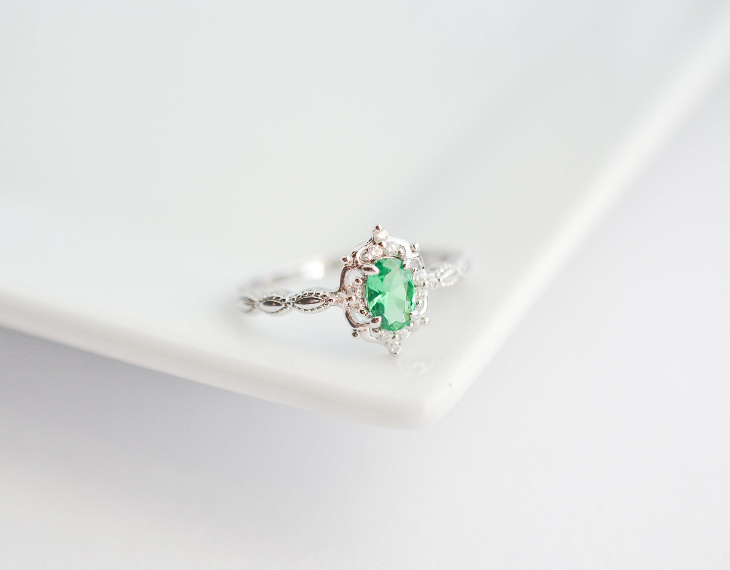 Fia Emerald Ring Gold