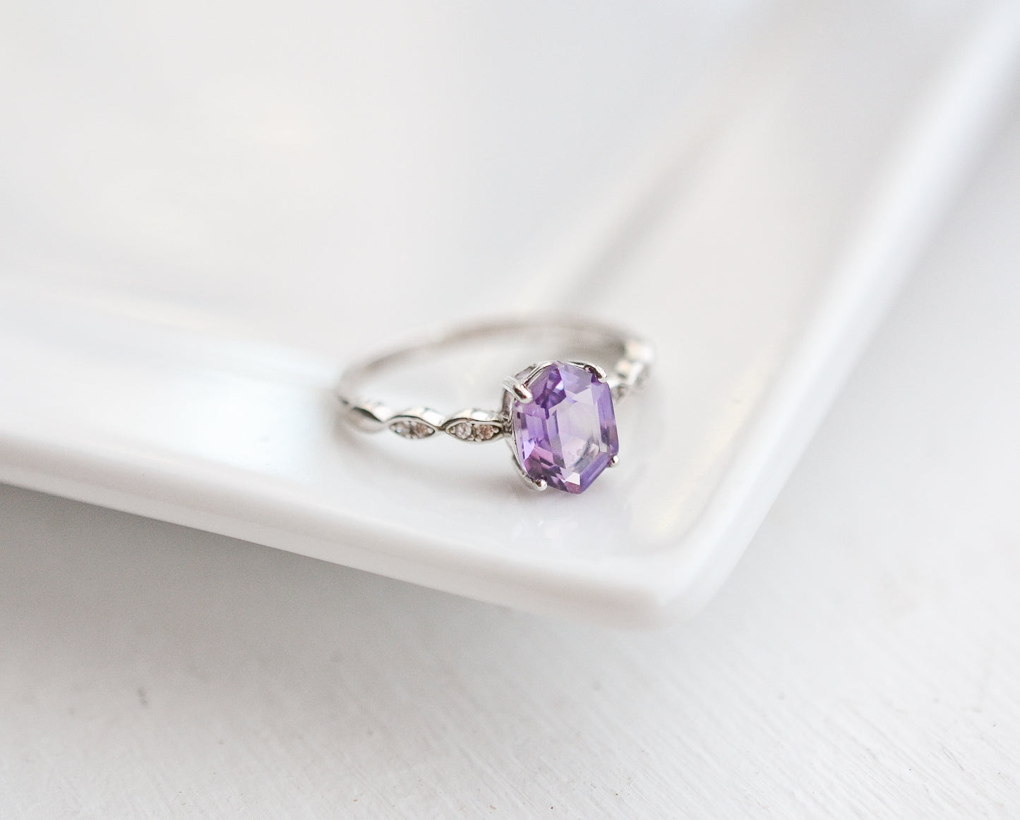 Iza Amethyst Ring