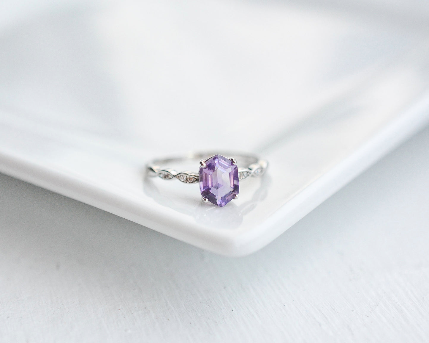 Iza Amethyst Ring