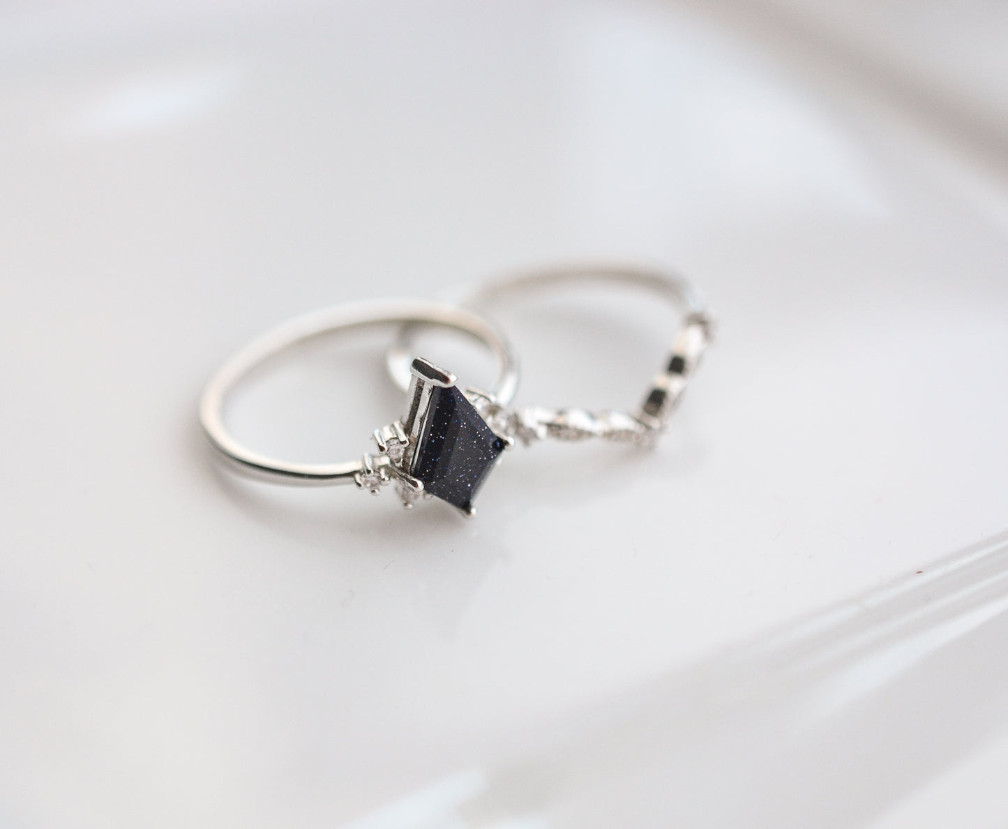 Qai Kite Blue Sandstone Ring Set
