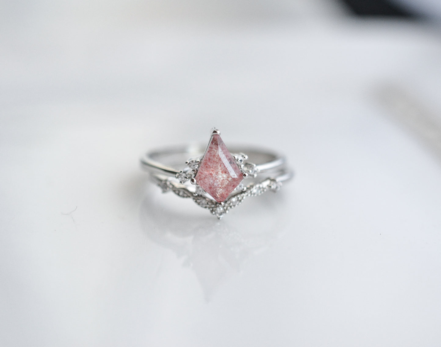 Qai Kite Strawberry Quartz Ring Set