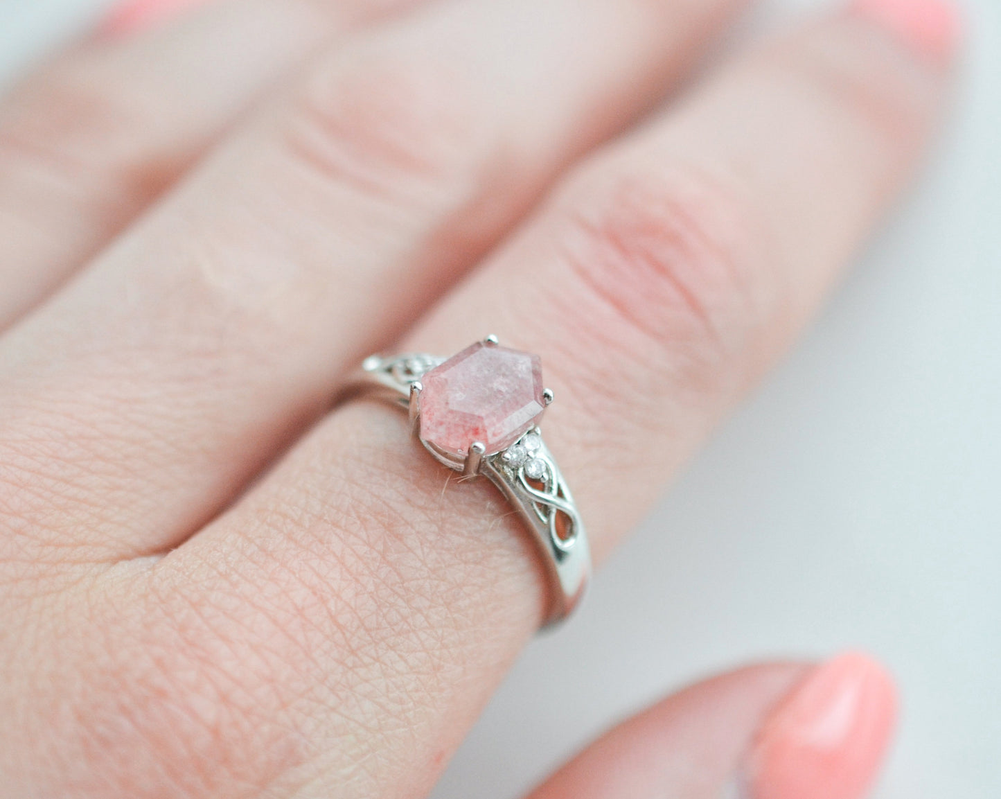 Agi Strawberry Quartz Ring