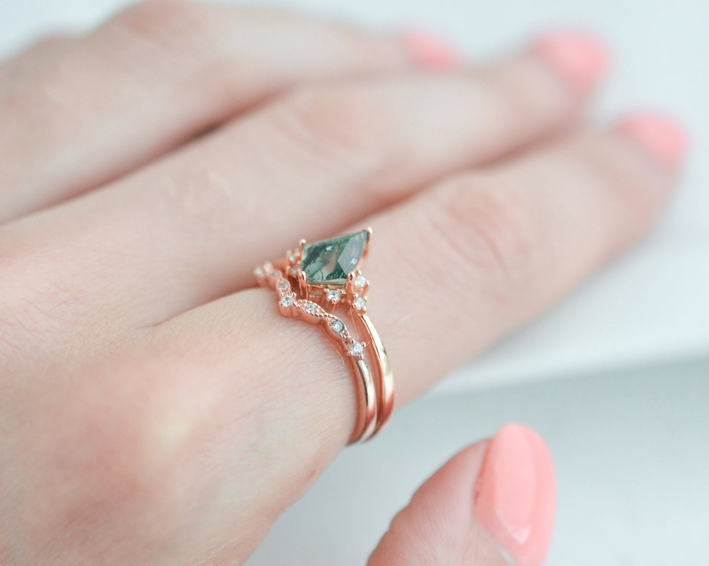 Qai Moss Agate Quartz Ring Set Rose Gold