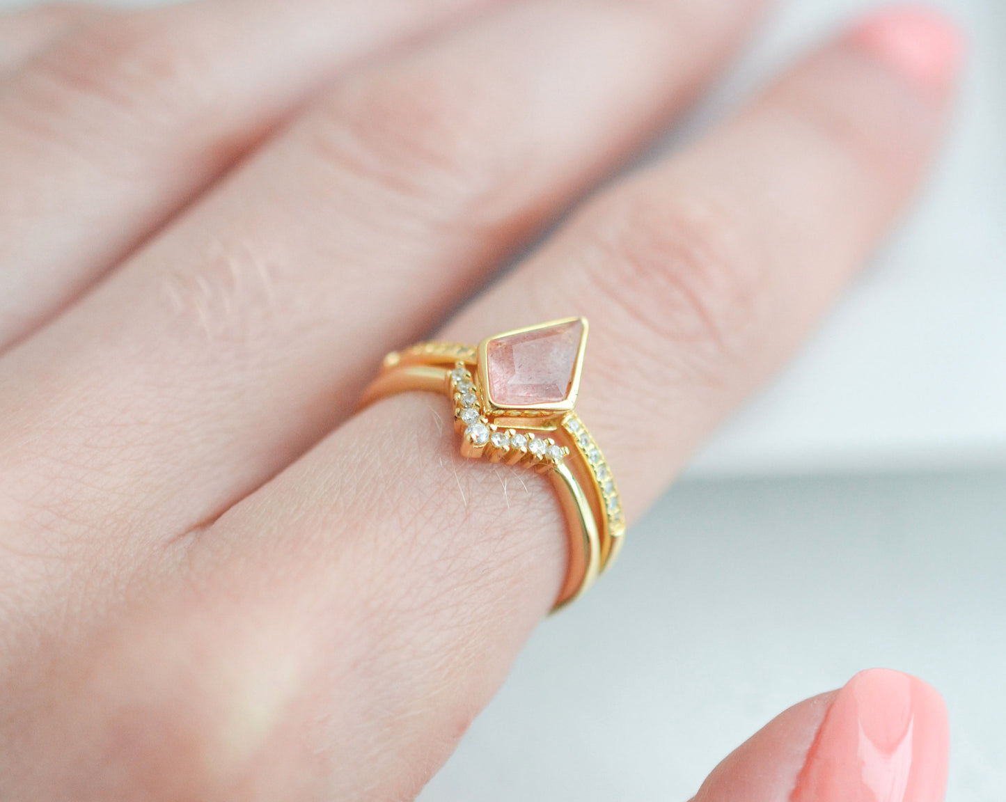 Ska Kite Strawberry Quartz Ring Set