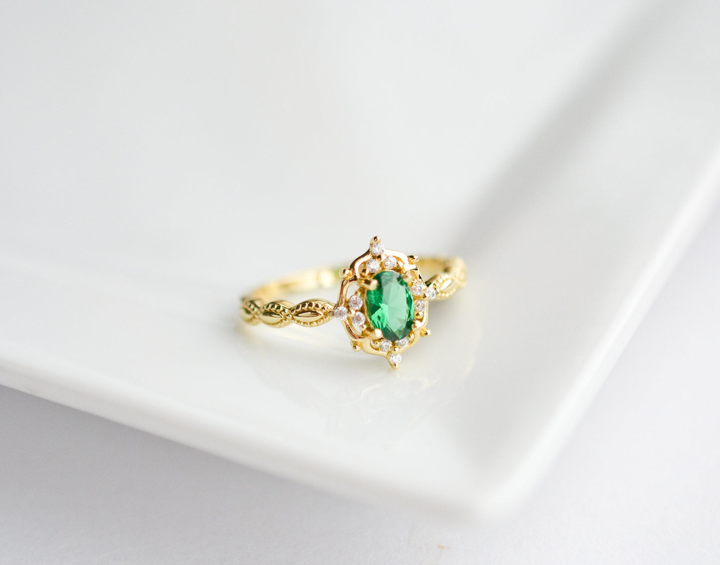 Fia Emerald Ring Gold
