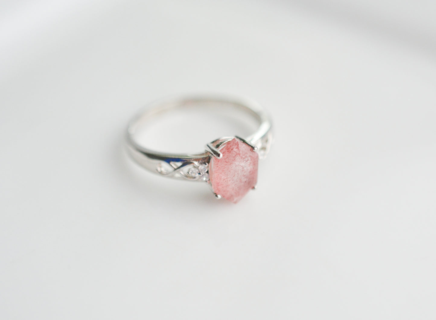 Agi Strawberry Quartz Ring