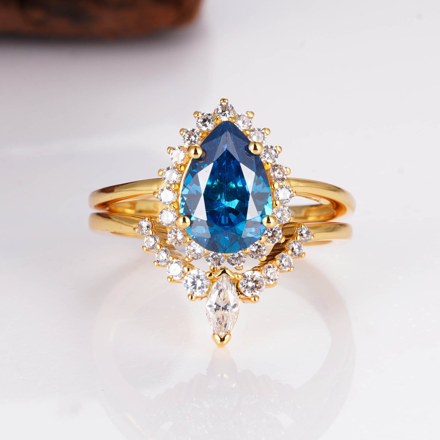 Gold Aquamarine Ring with 2.1-Carat Aquamarine Gemstone