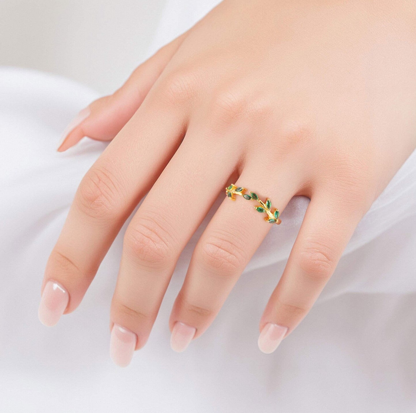 Sammi Curved Emerald Leaf Band Rose Gold