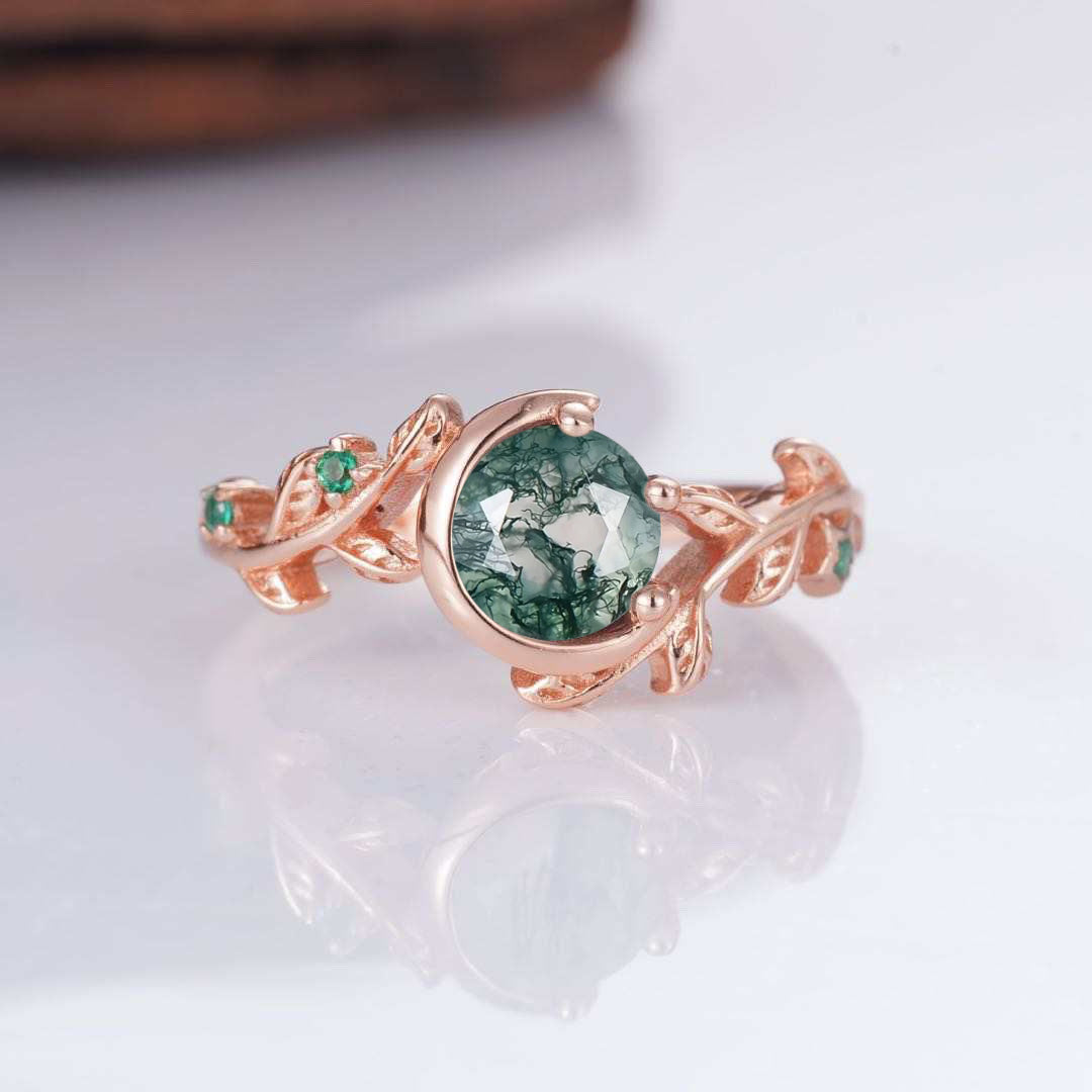 Noah Curved Alexandrite Stacking Band