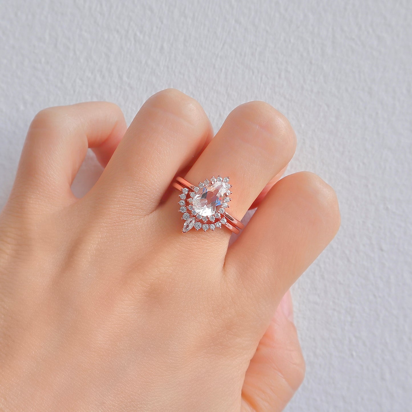 Asa White Sapphire Ring Rose Gold
