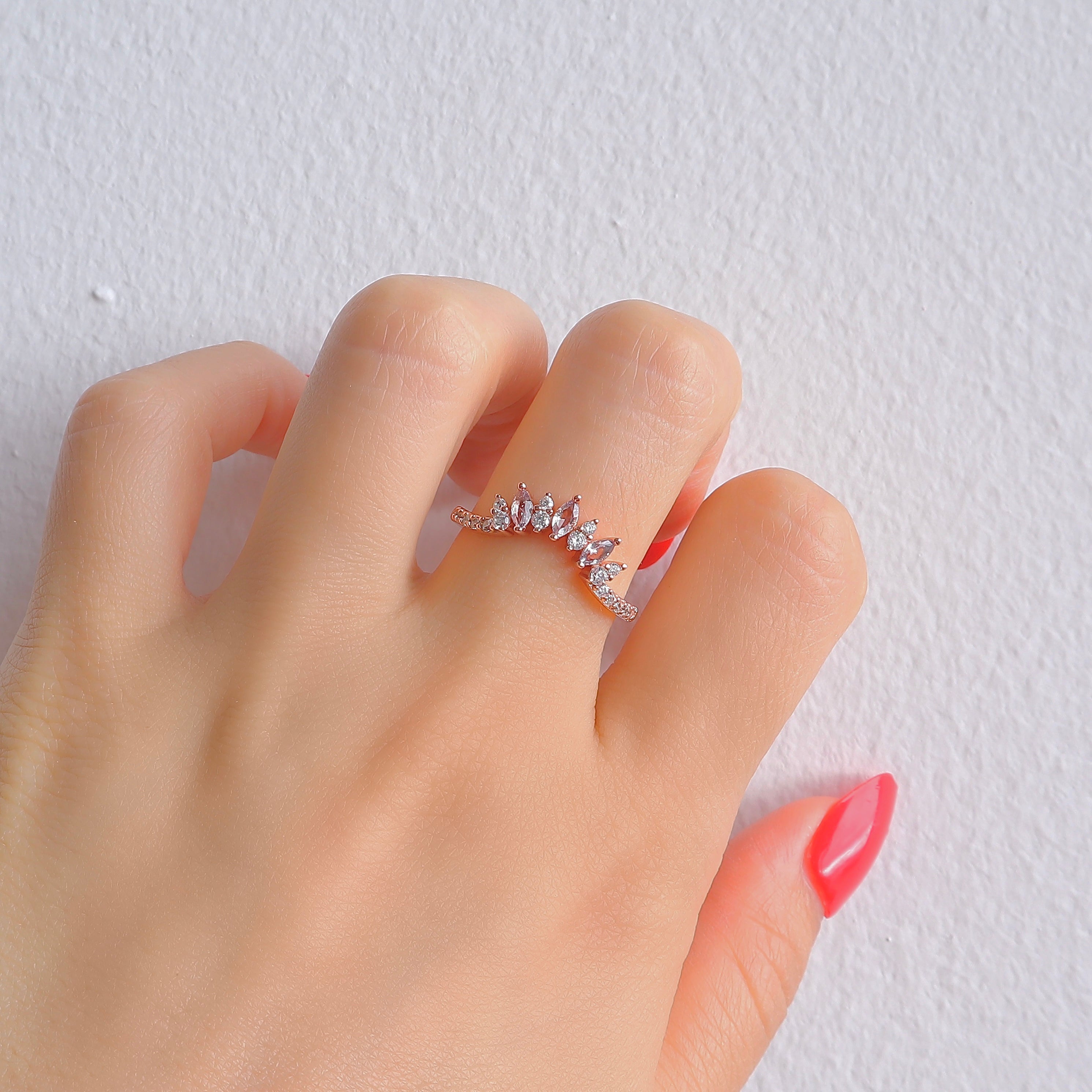 Noah Curved Morganite Stacking Band