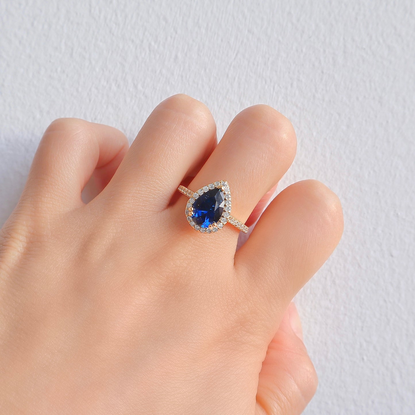 Nia Sapphire Ring