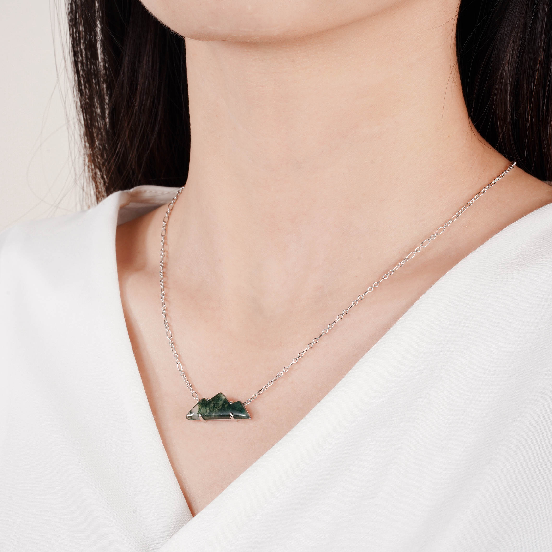 Clara Mountain Moss Agate Necklace Gold