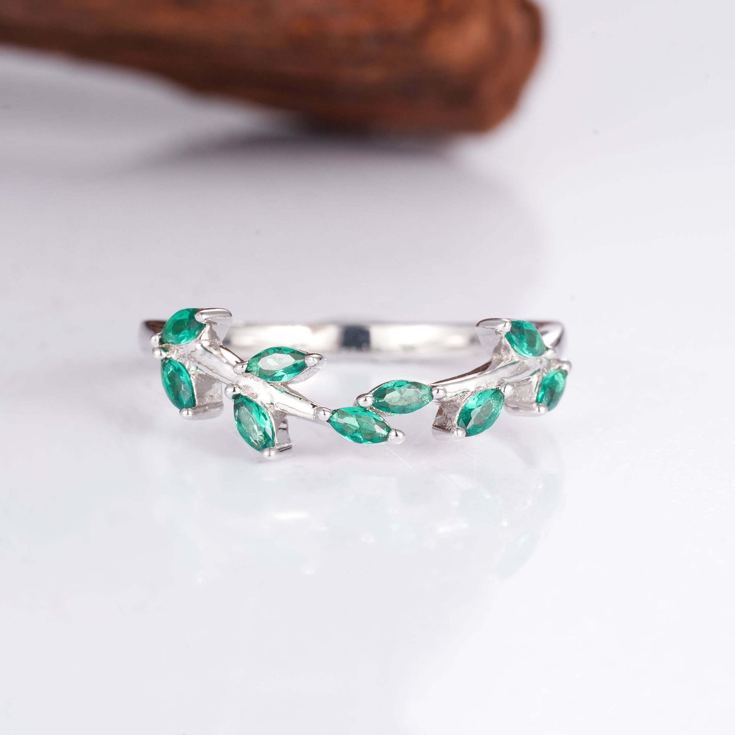 Sammi Curved Emerald Leaf Band Sterling Silver
