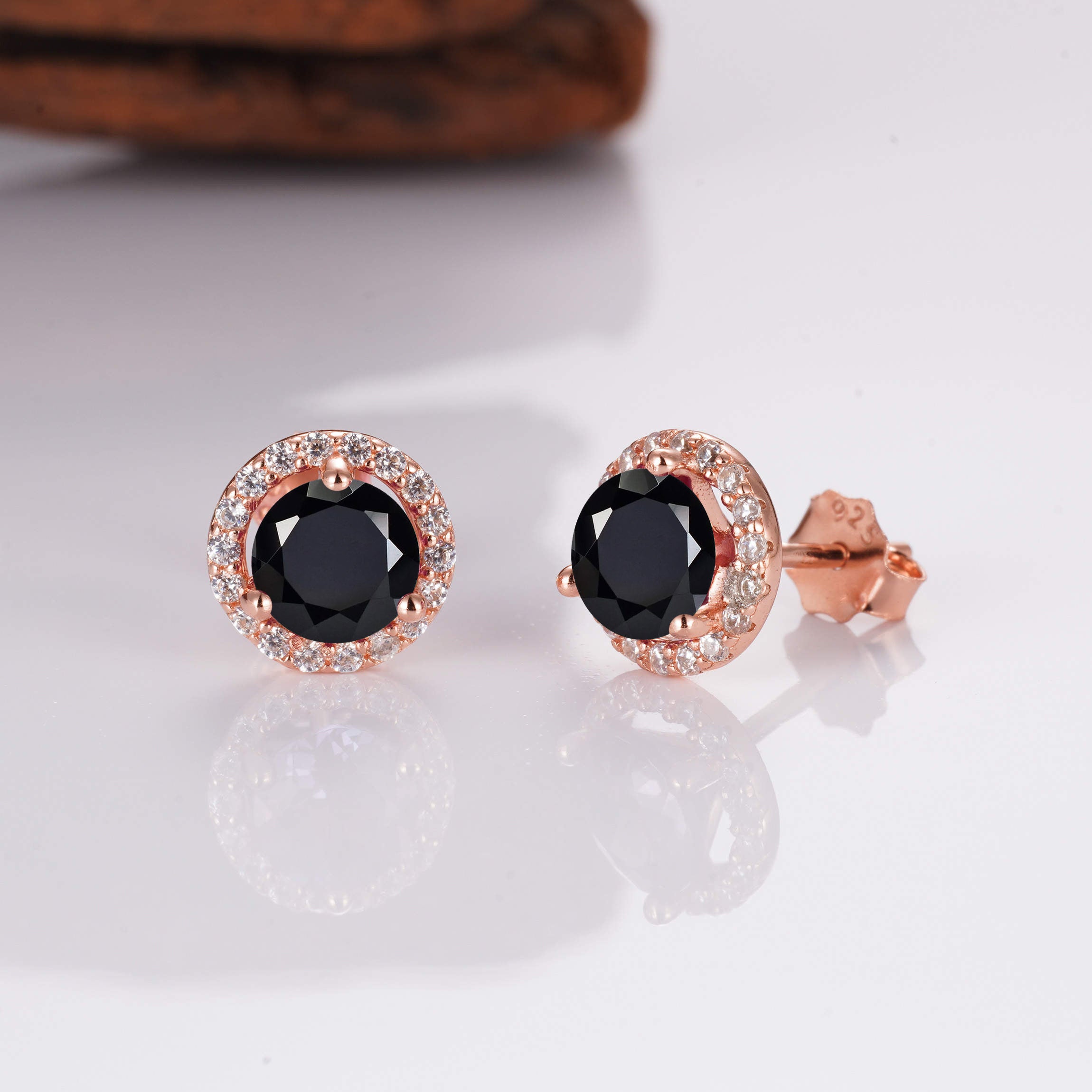 Jia Black Onyx Earrings Gold