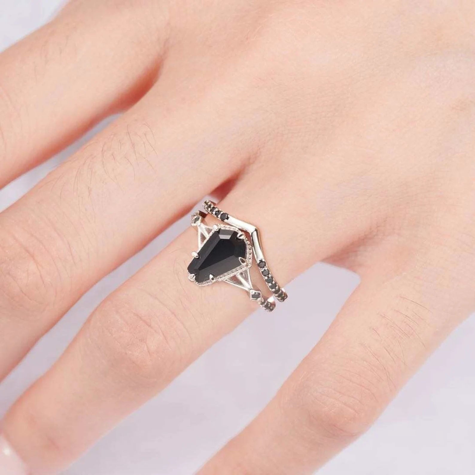 Kim Vintage Coffin Black Onyx Ring Set