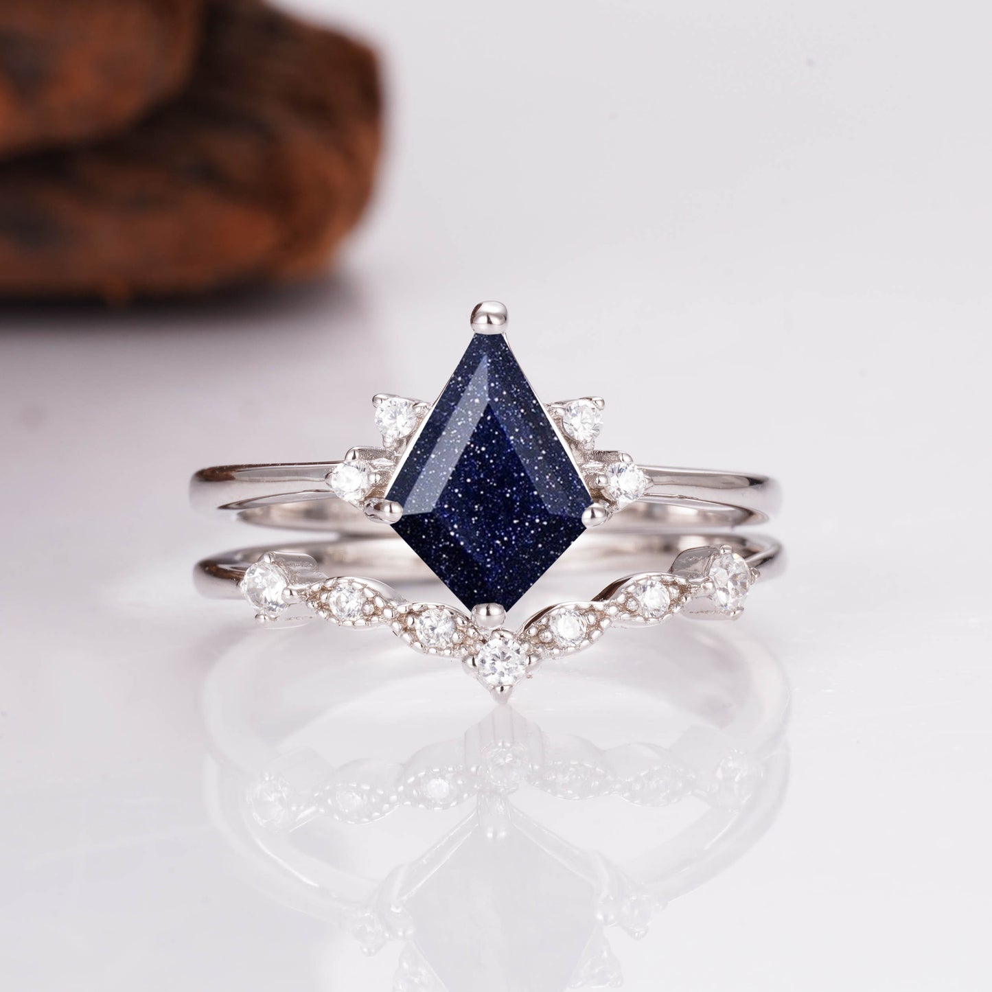 Qai Kite Blue Sandstone Ring Set