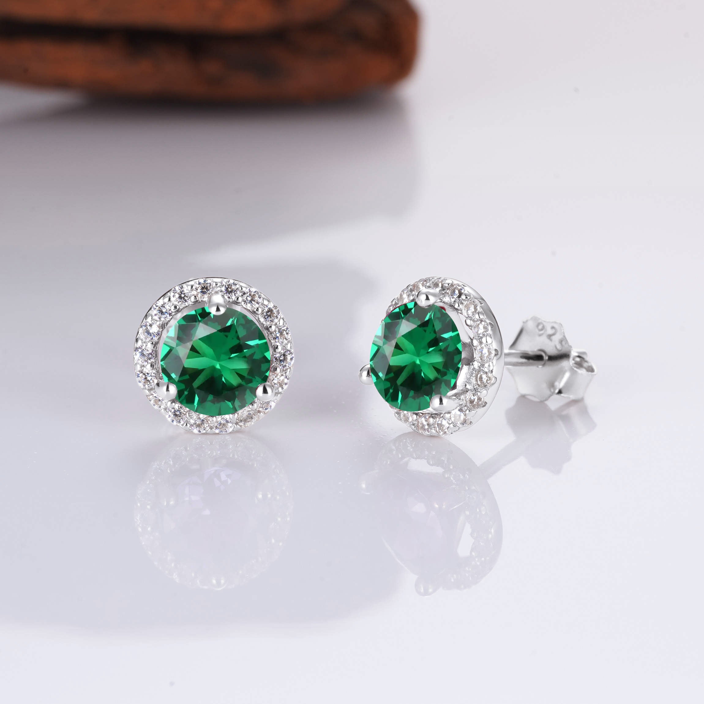 Jia Emerald Earrings Gold