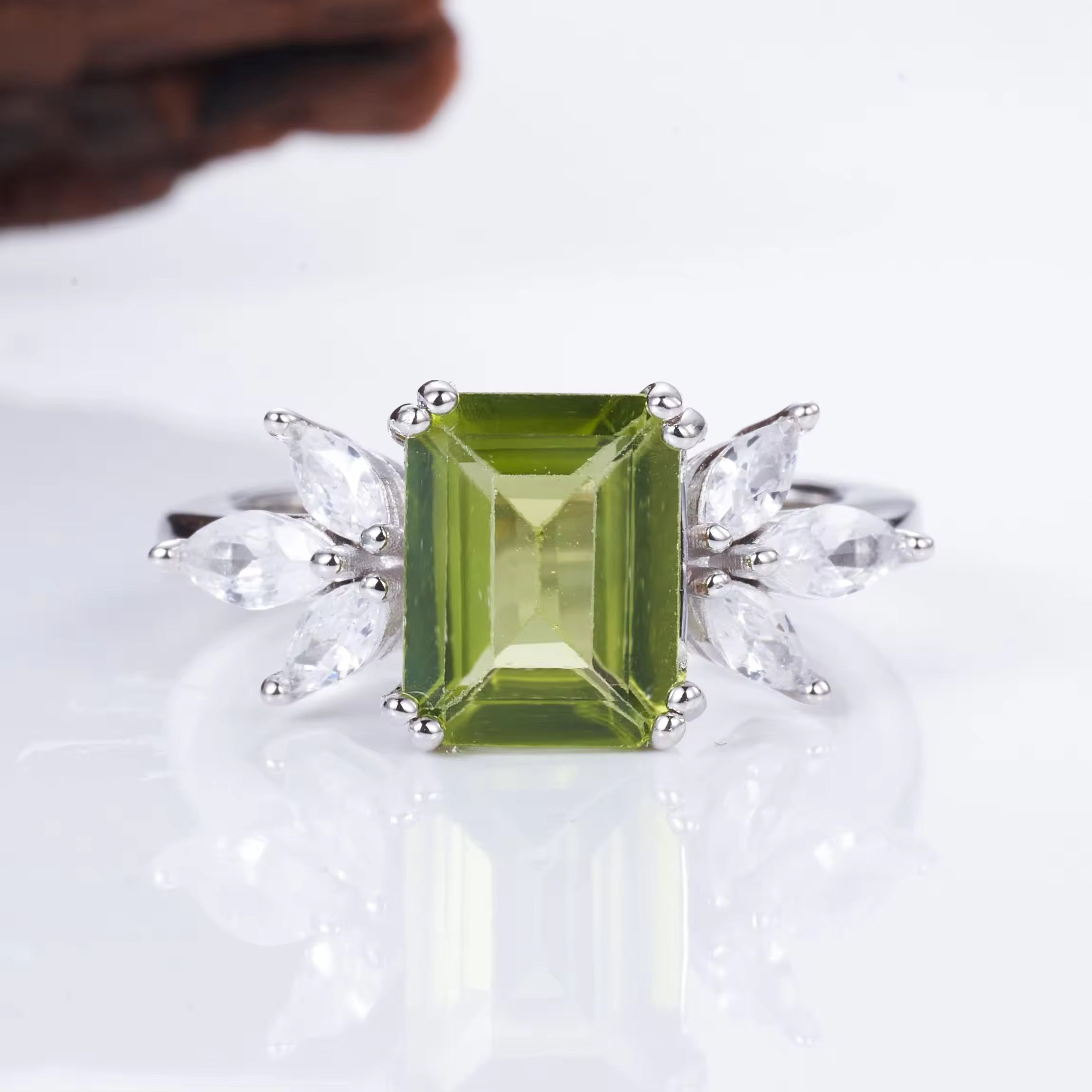 Ivy Peridot Ring Sterling Silver