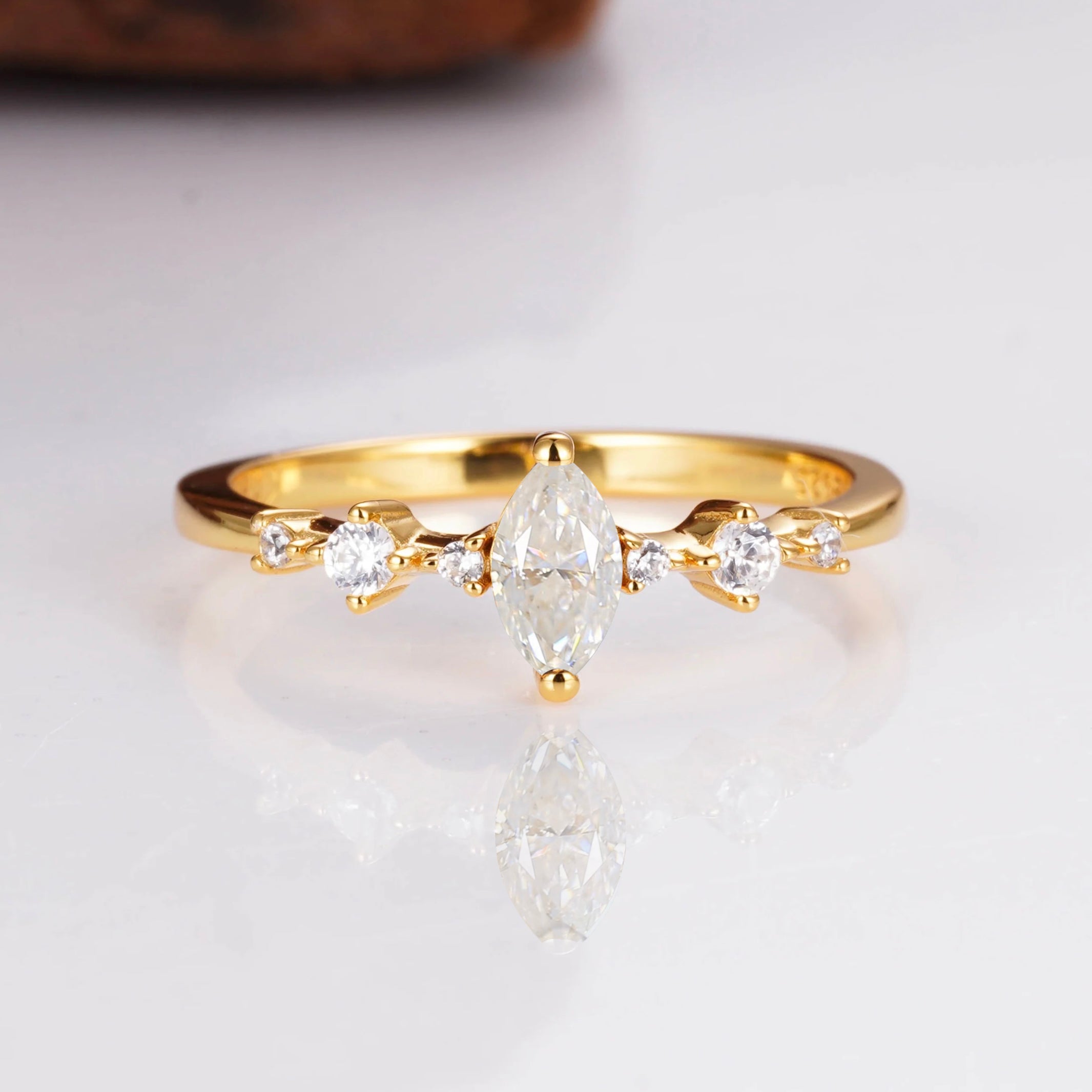 Ava Crystal Ring Gold