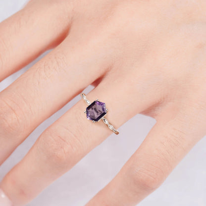 Iza Amethyst Ring