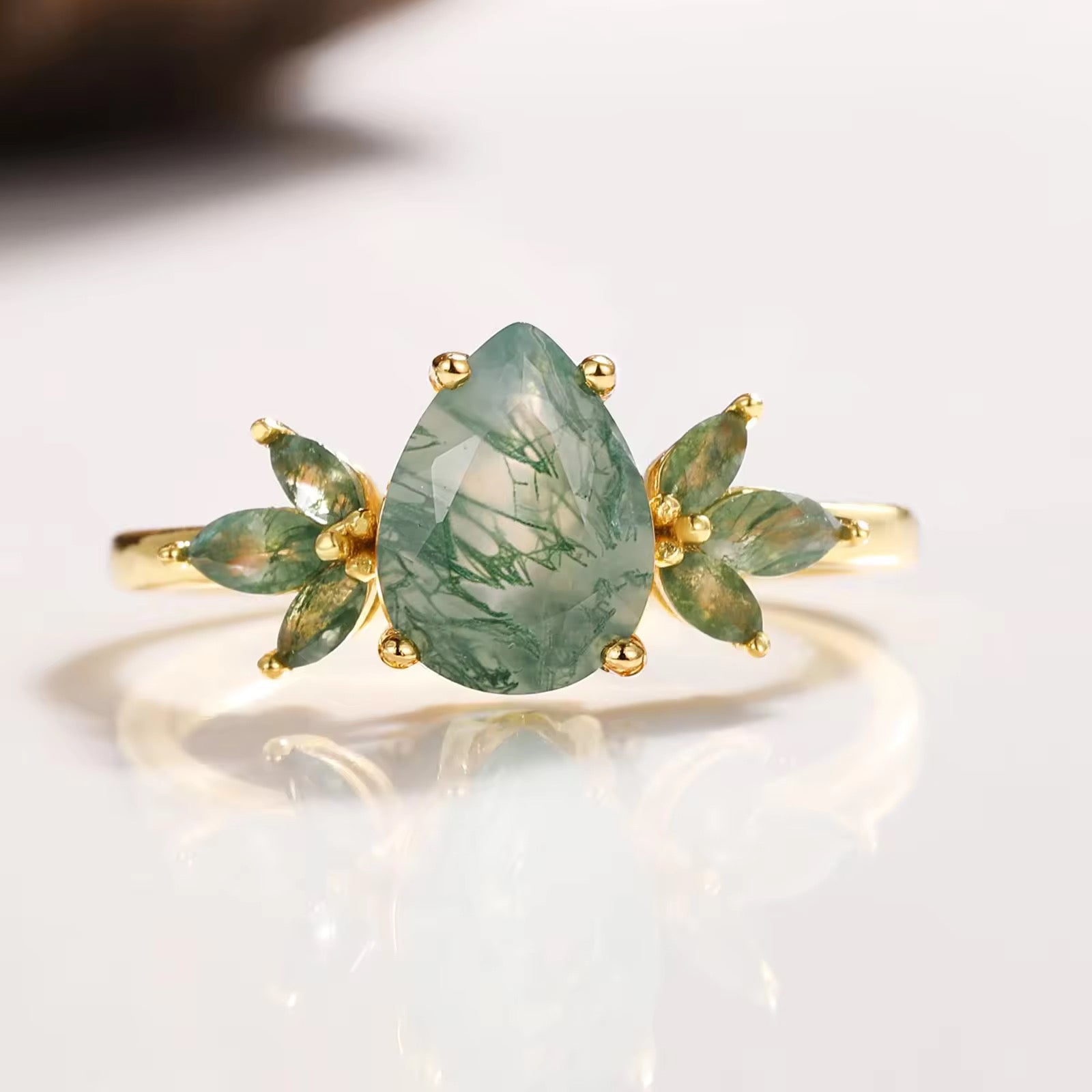 Ivy Moss Agate Quartz Ring Gold