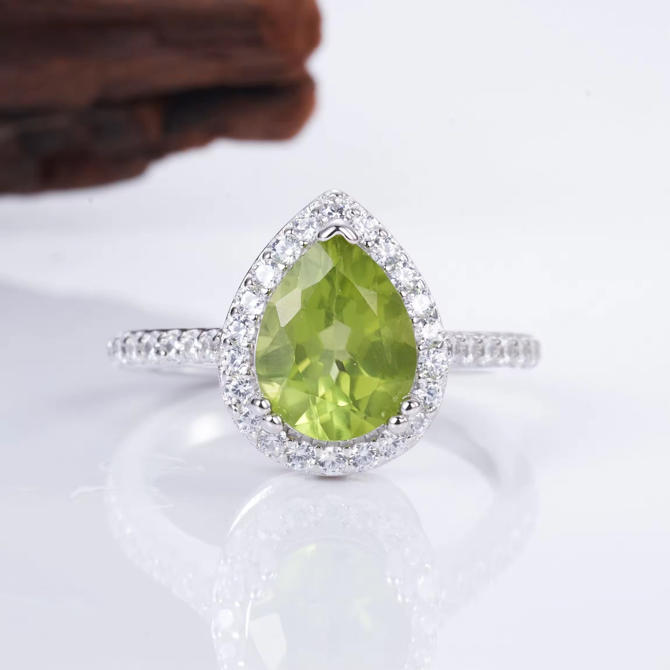 Nia Peridot Ring Sterling Silver