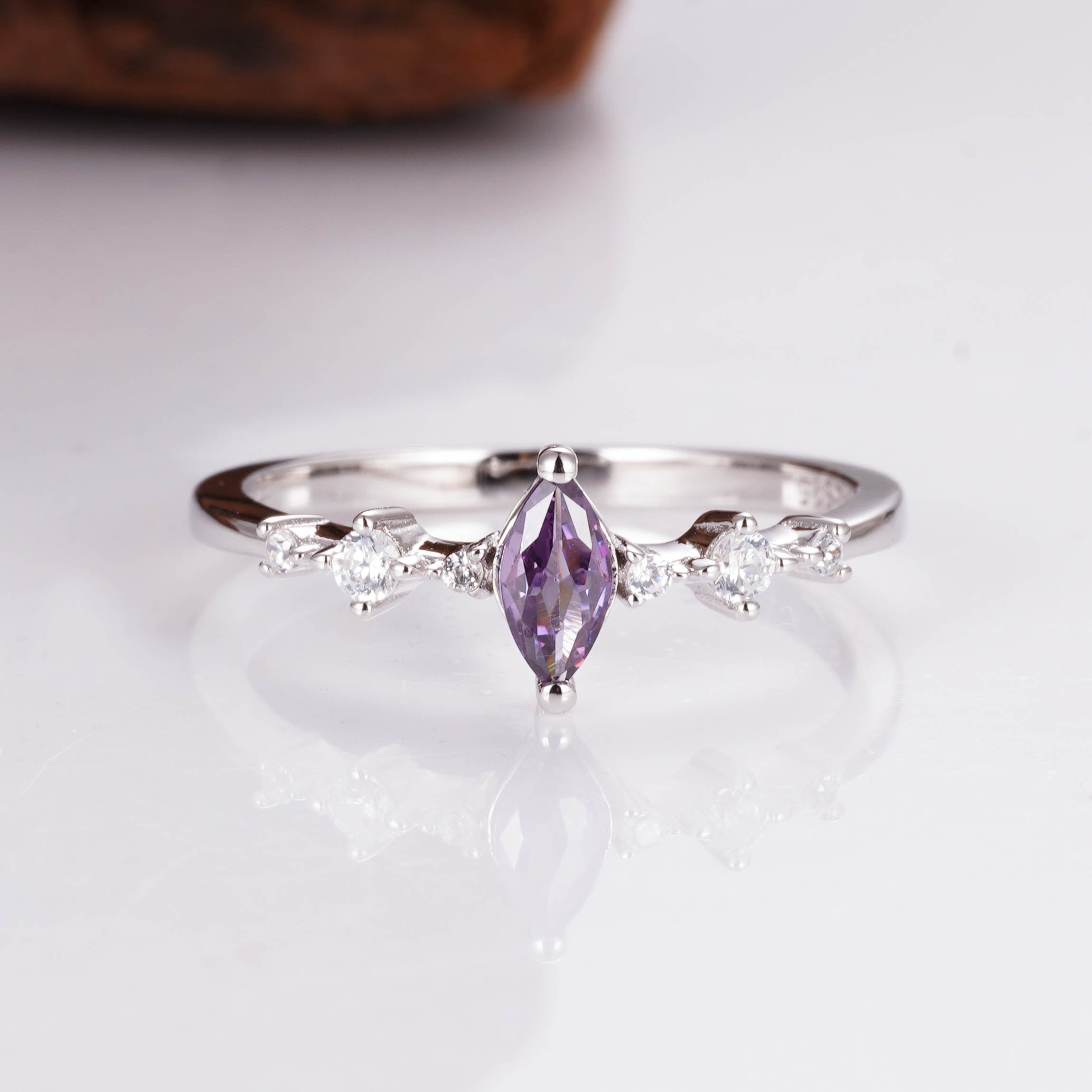 Ava Amethyst Ring Gold