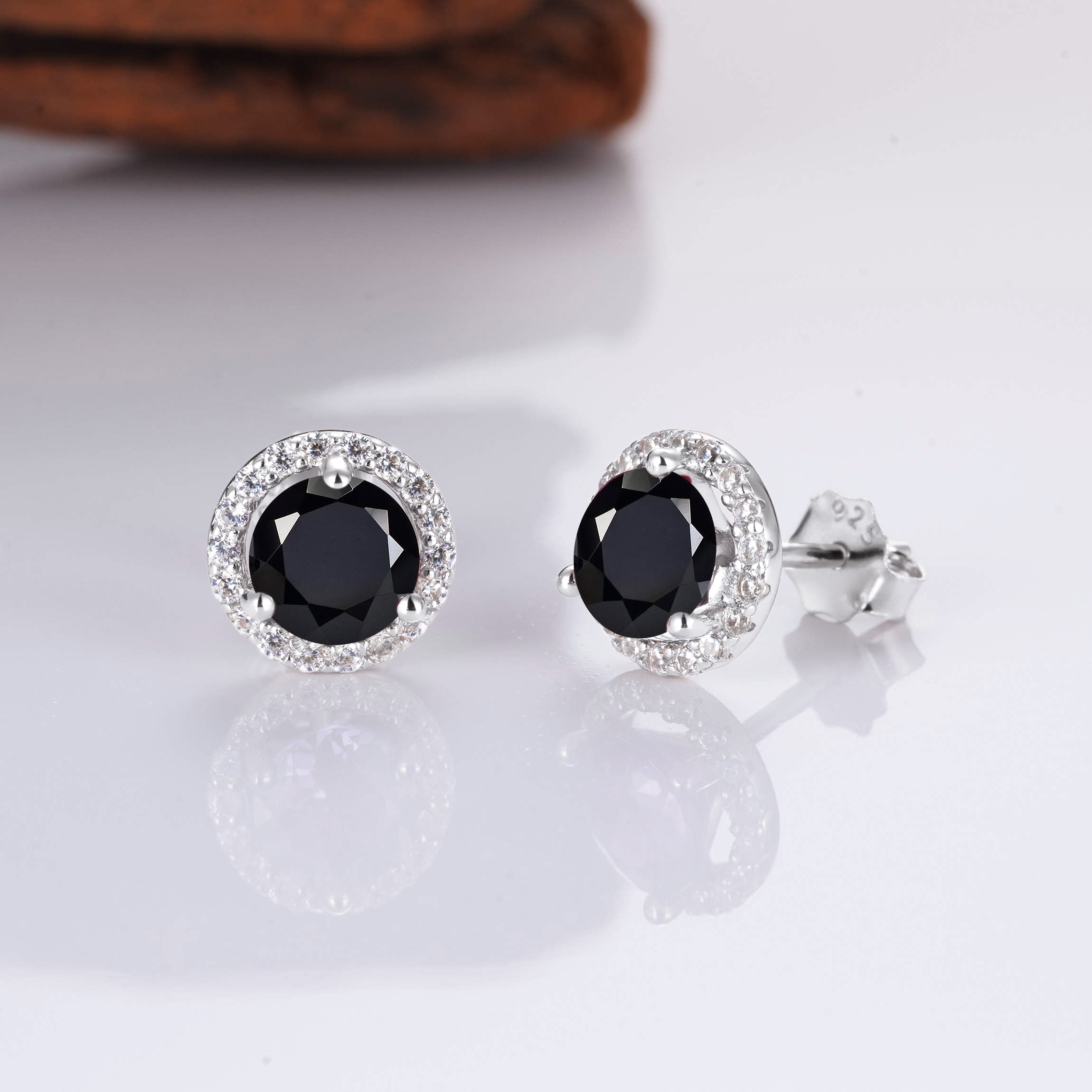 Jia Black Onyx Earrings Gold