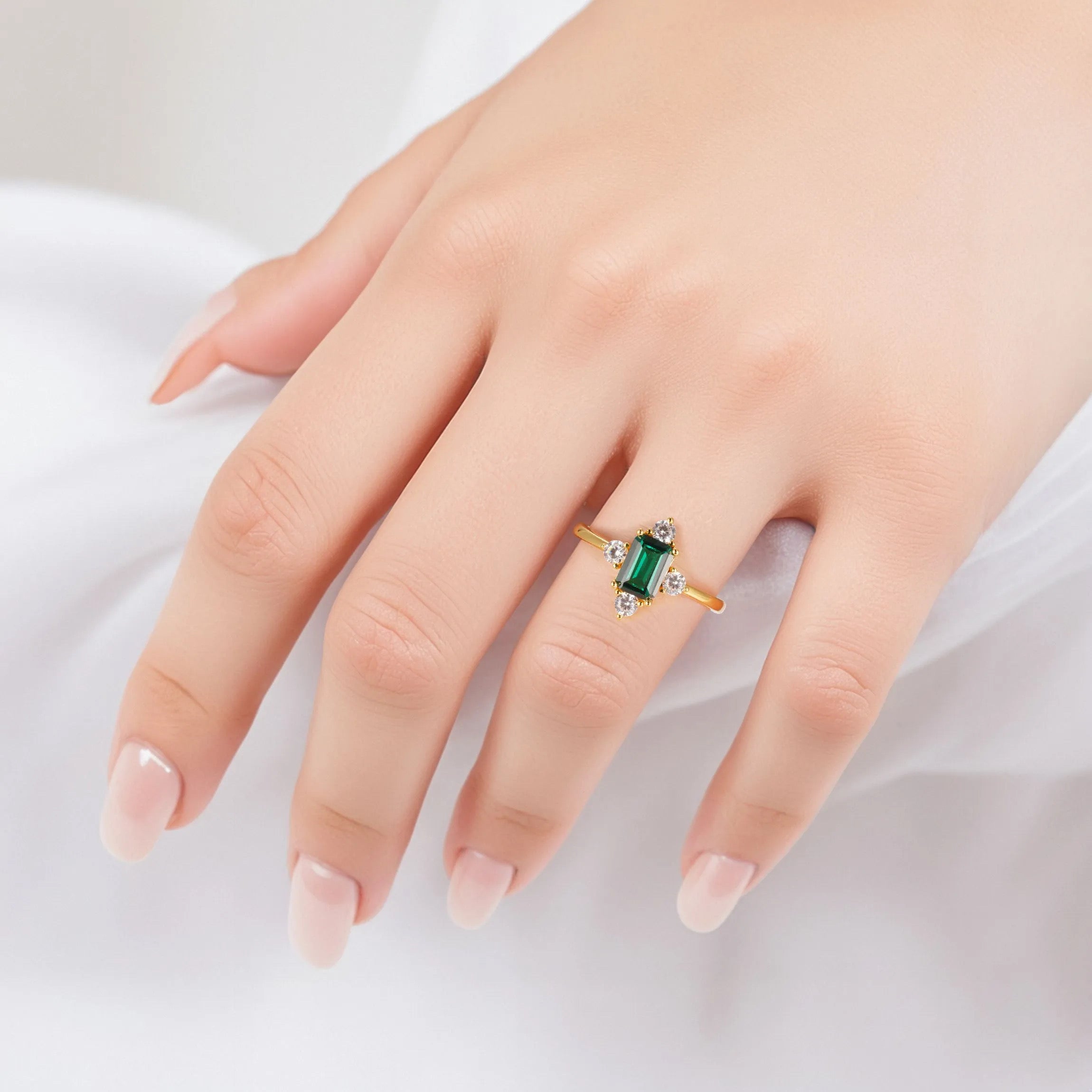 Sia Emerald Ring Gold