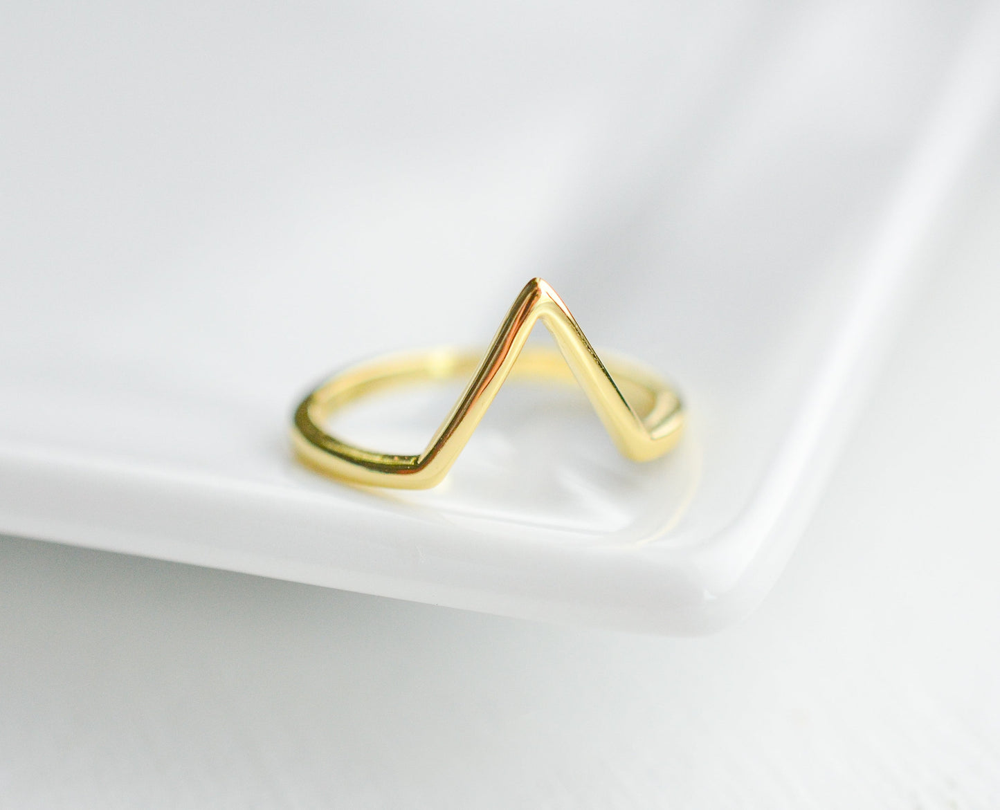 Aoi Curved Stacking Band Gold