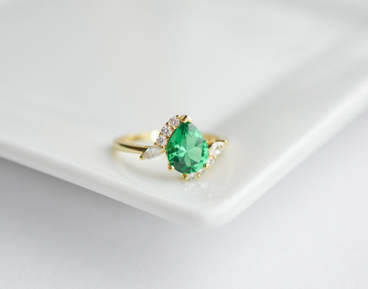 Rya Emerald Ring