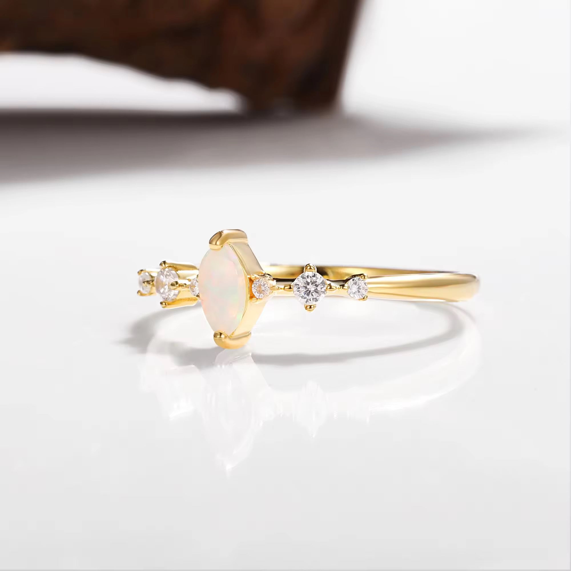 Ava Emerald Ring Gold