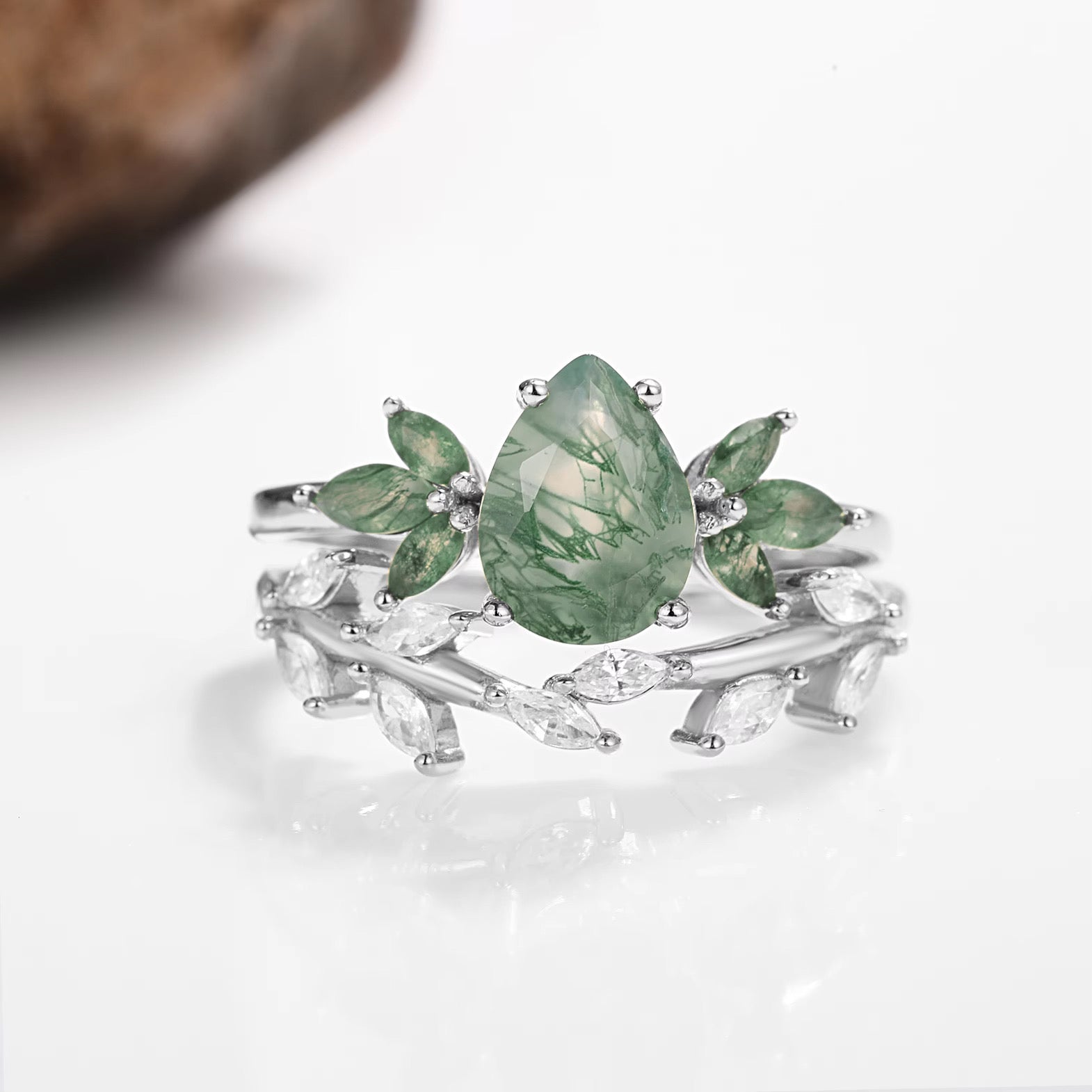 Ivy Moss Agate Quartz Leaf Ring Set Gold