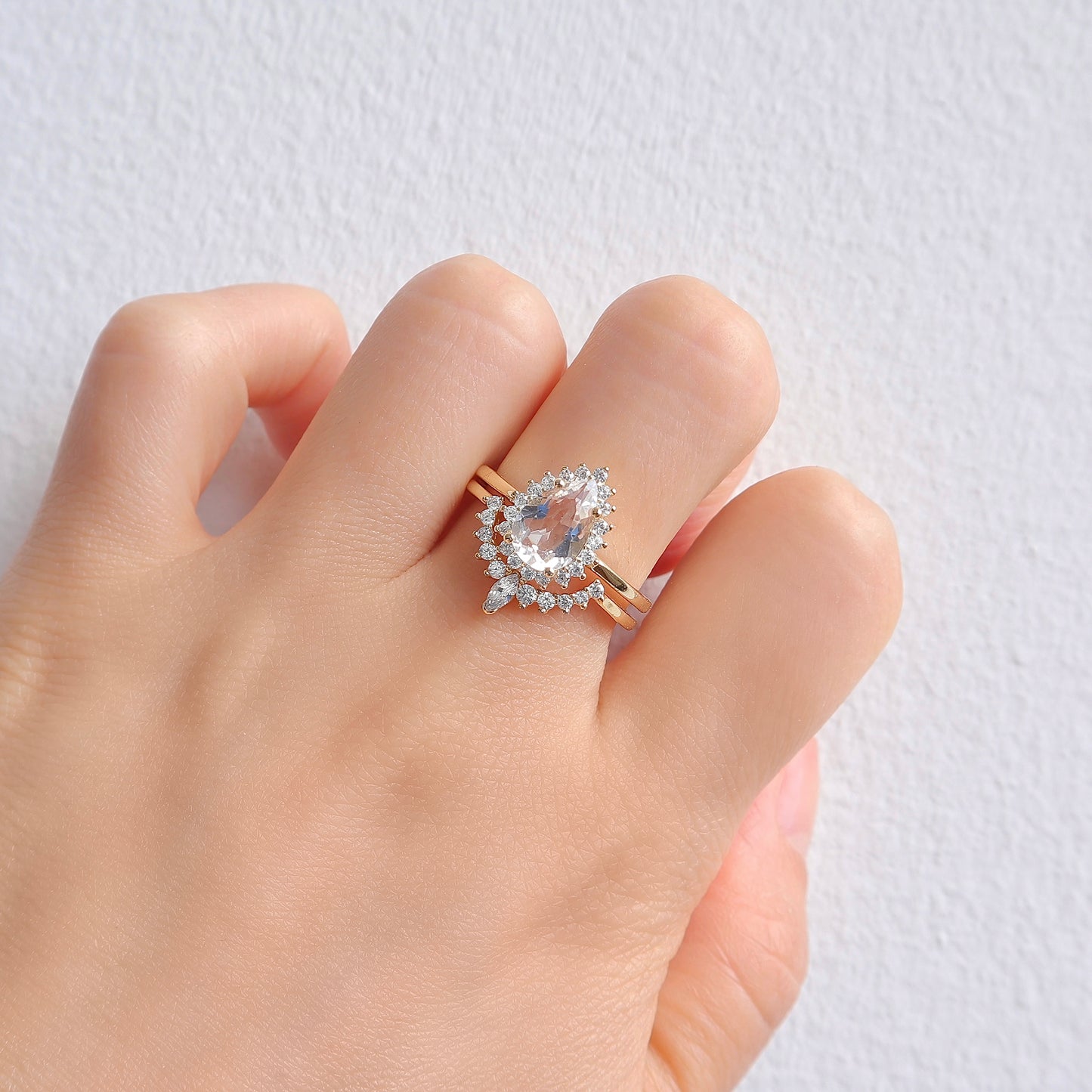 Asa White Sapphire Ring Rose Gold