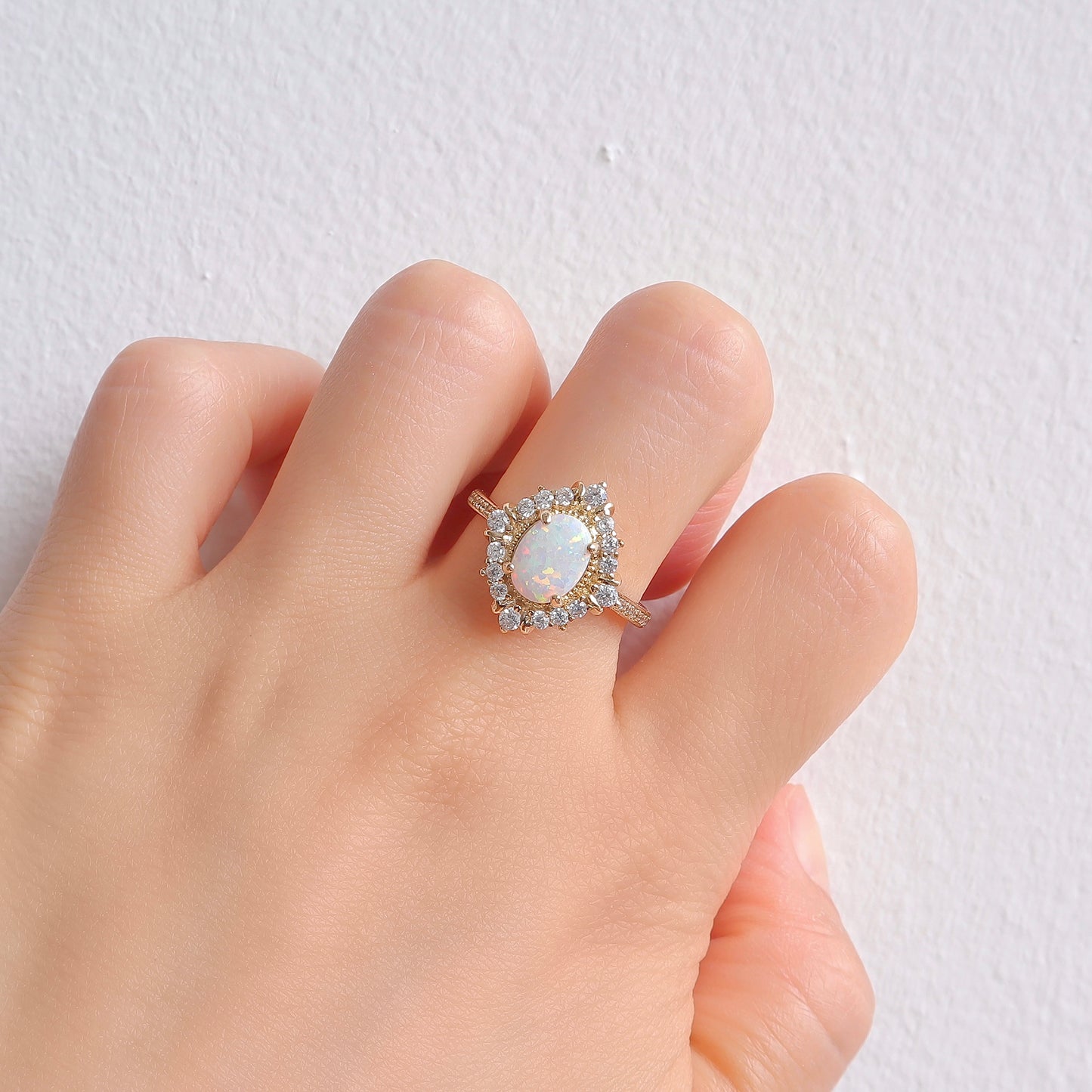 Mei Opal Ring Gold