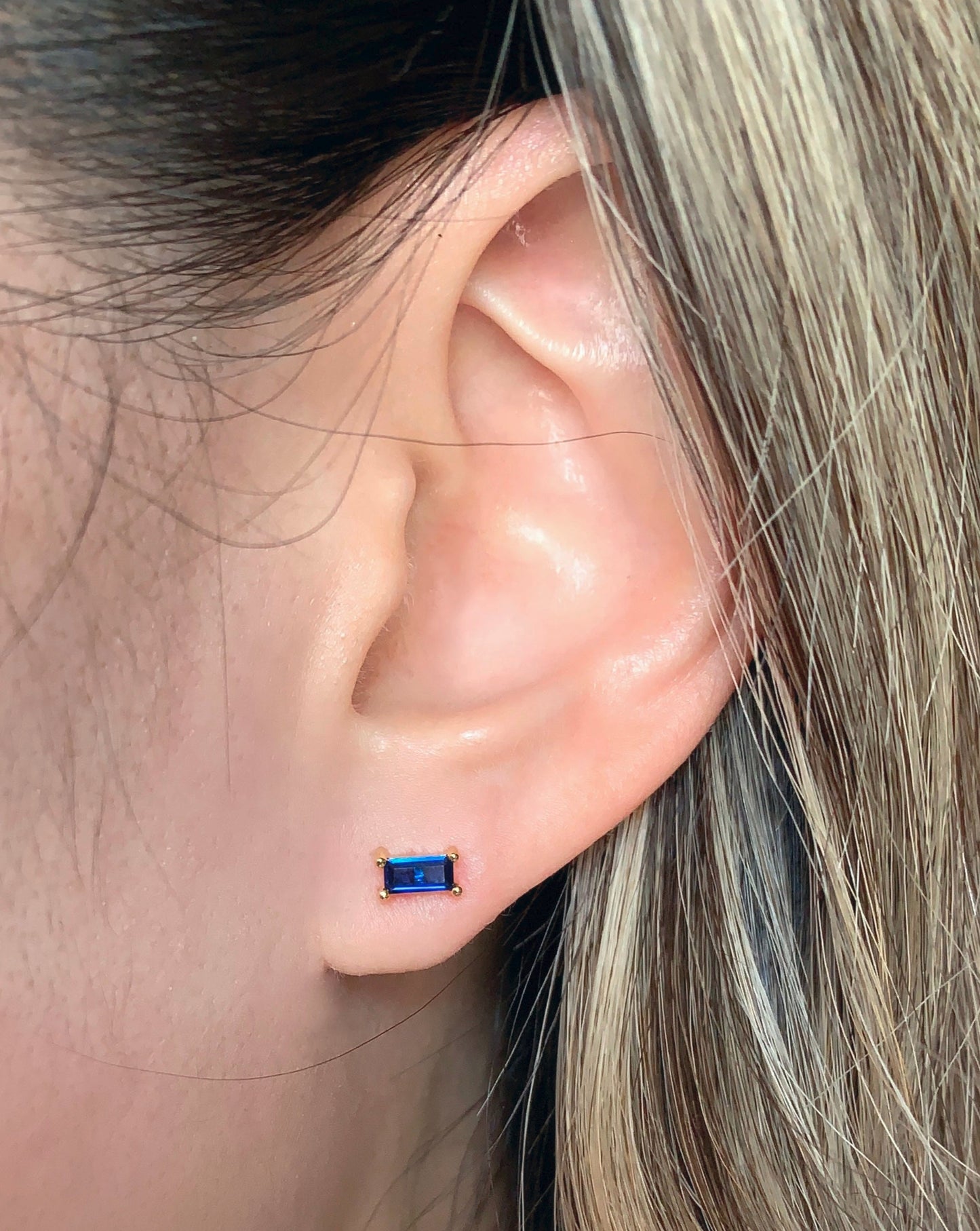 Dei Sapphire Earrings