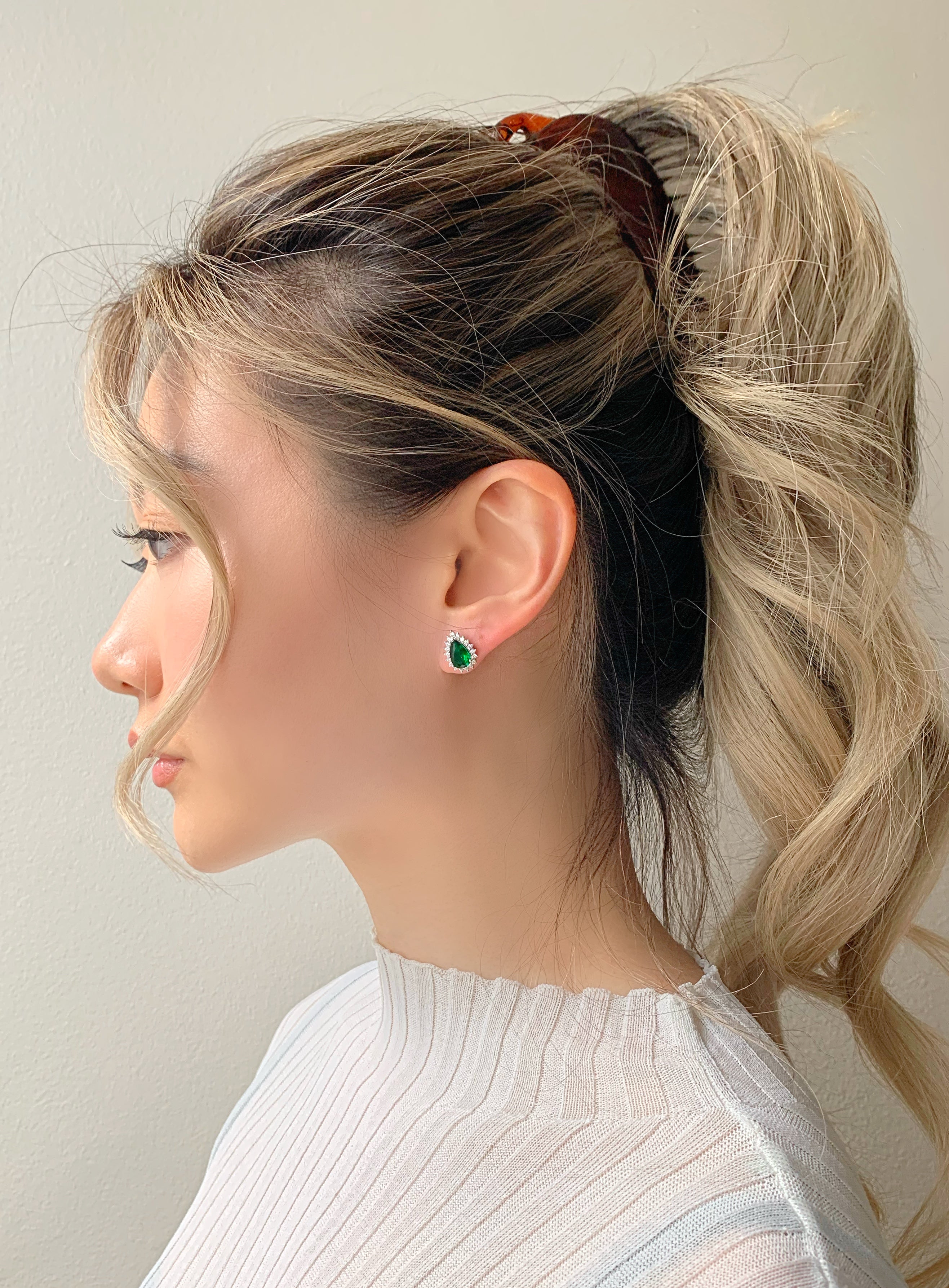 Ina Emerald Earrings Gold